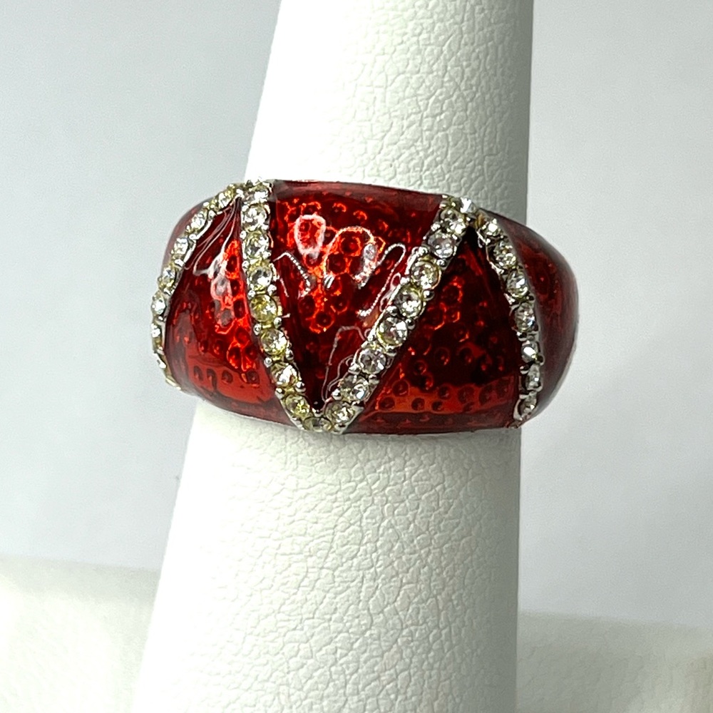 New Camille Lucie Red Resin Ring with Cubic Zirconia Chevron Pattern in Silver
